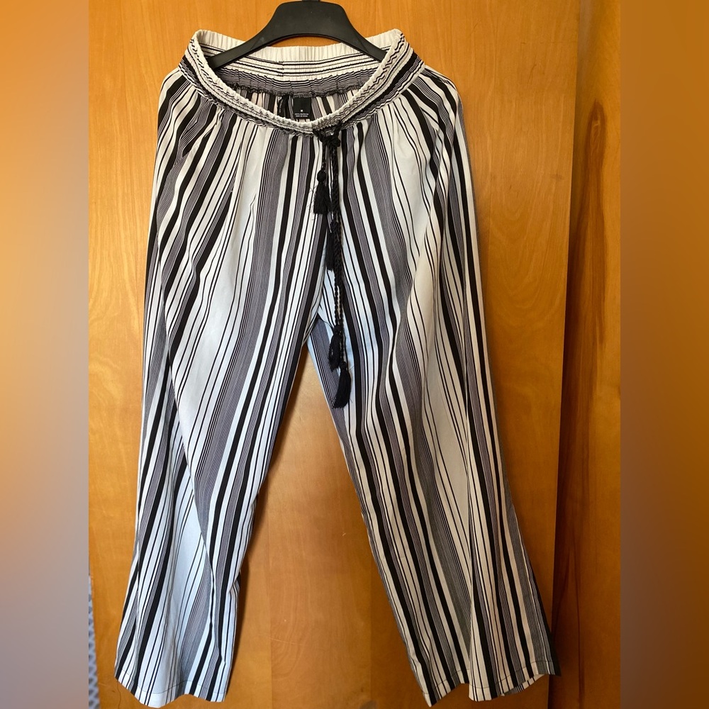 Black & White New Direction ladies Pants